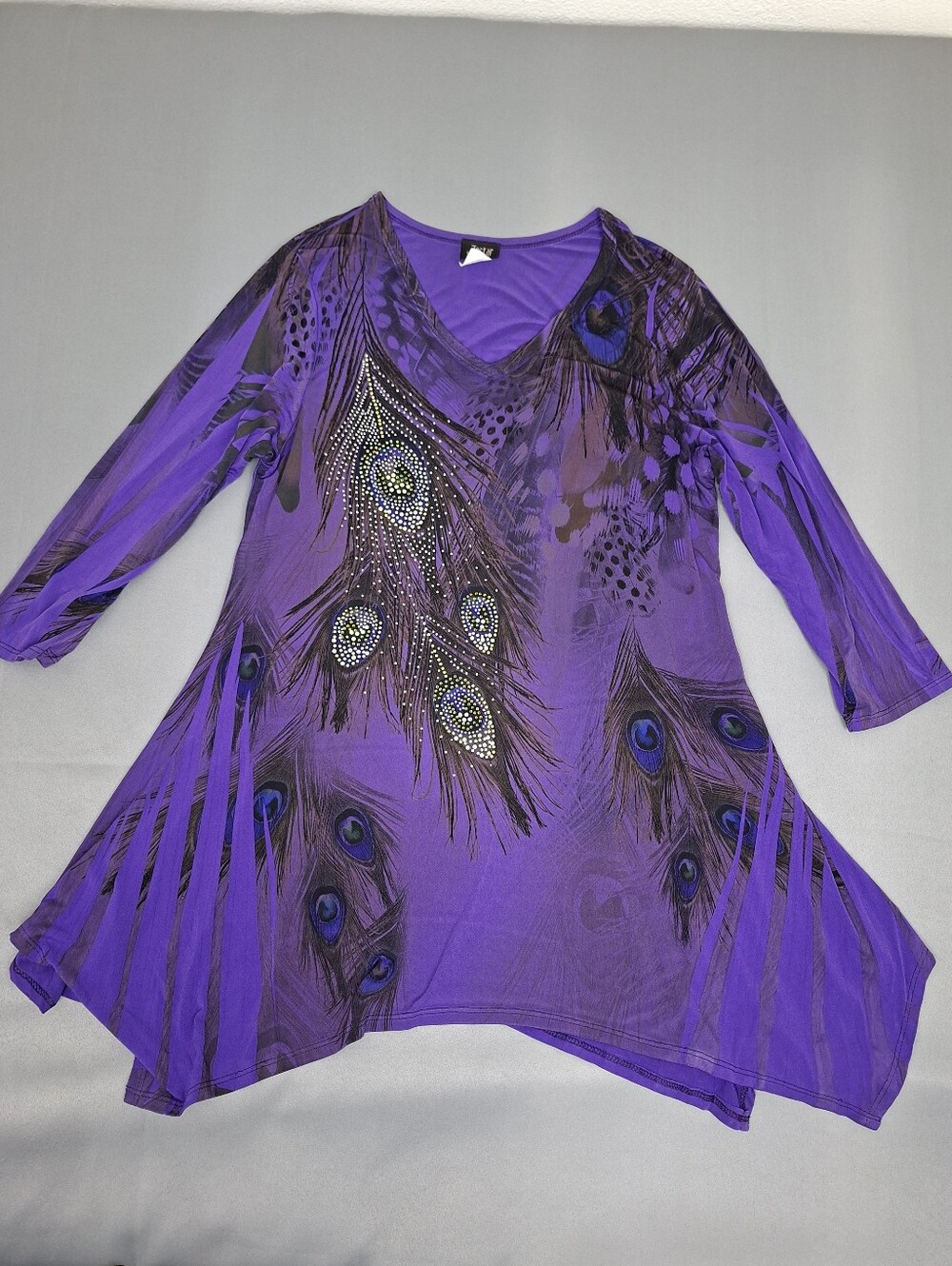 Jostar Made In USA Peacock Bedazzled Flowey Blouse. Small